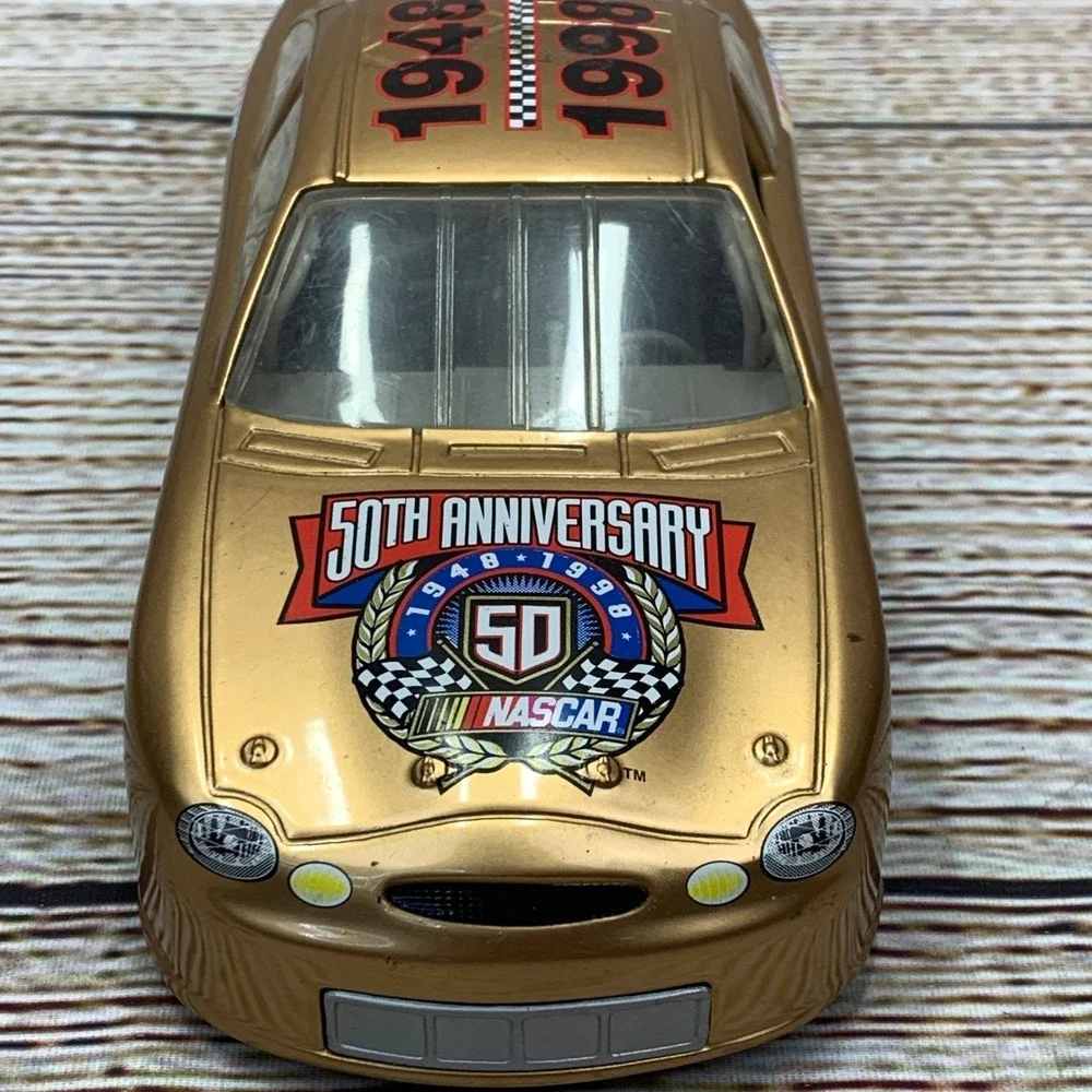 1948-1998 NASCAR 1:24 50th Anniversary Gold Racing Car Diecast Toy‎ Vehicle
